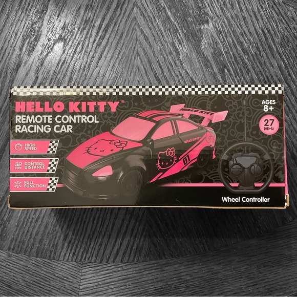 🎄Hello Kitty Cool Remote Control High Speed 32ft Distance Racing Car! - Picture 7 of 12